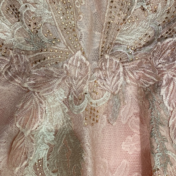 Designer gown - Picture 2 of 5